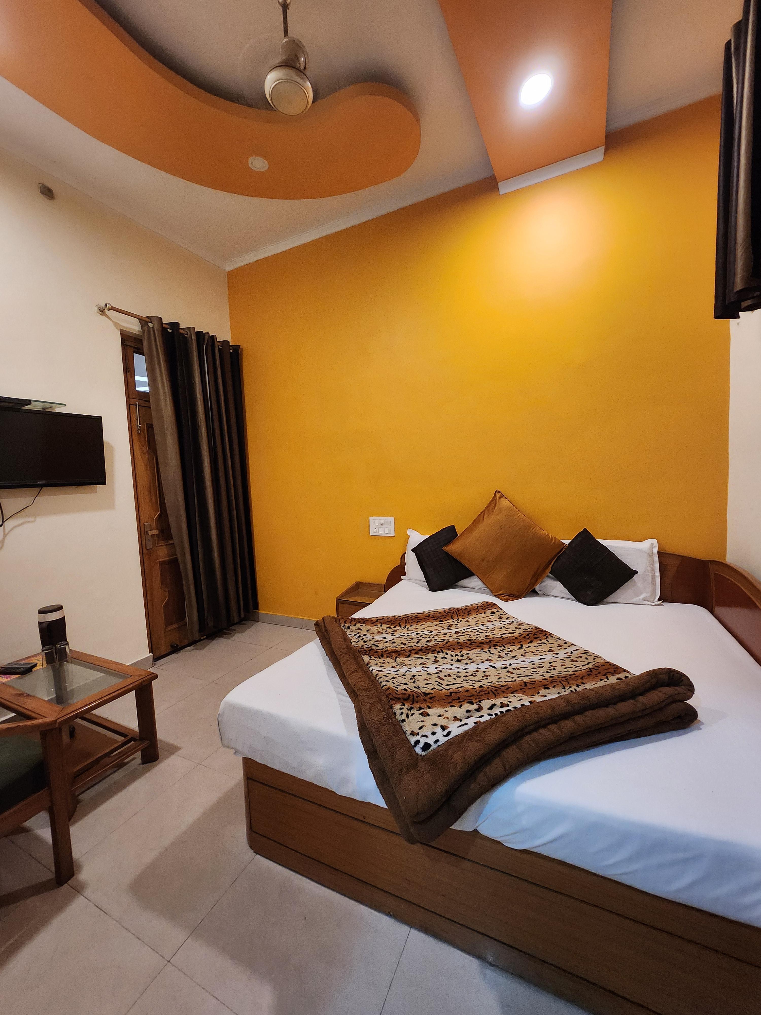 Hotel Sunshine @ Har ki pauri - Tap to explore photos