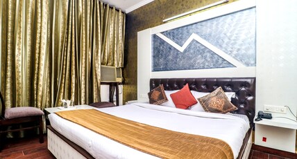 Hotel Shelton Room Type - Deluxe AC Rooms