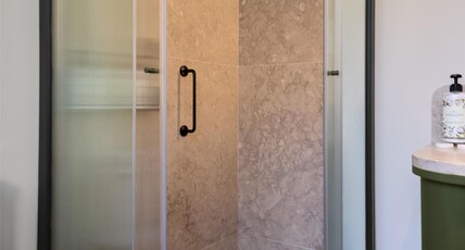 Duo Hotel Lisbon, Curio Collection by Hilton Room Type - AZULEJOS SIGNATURE KING