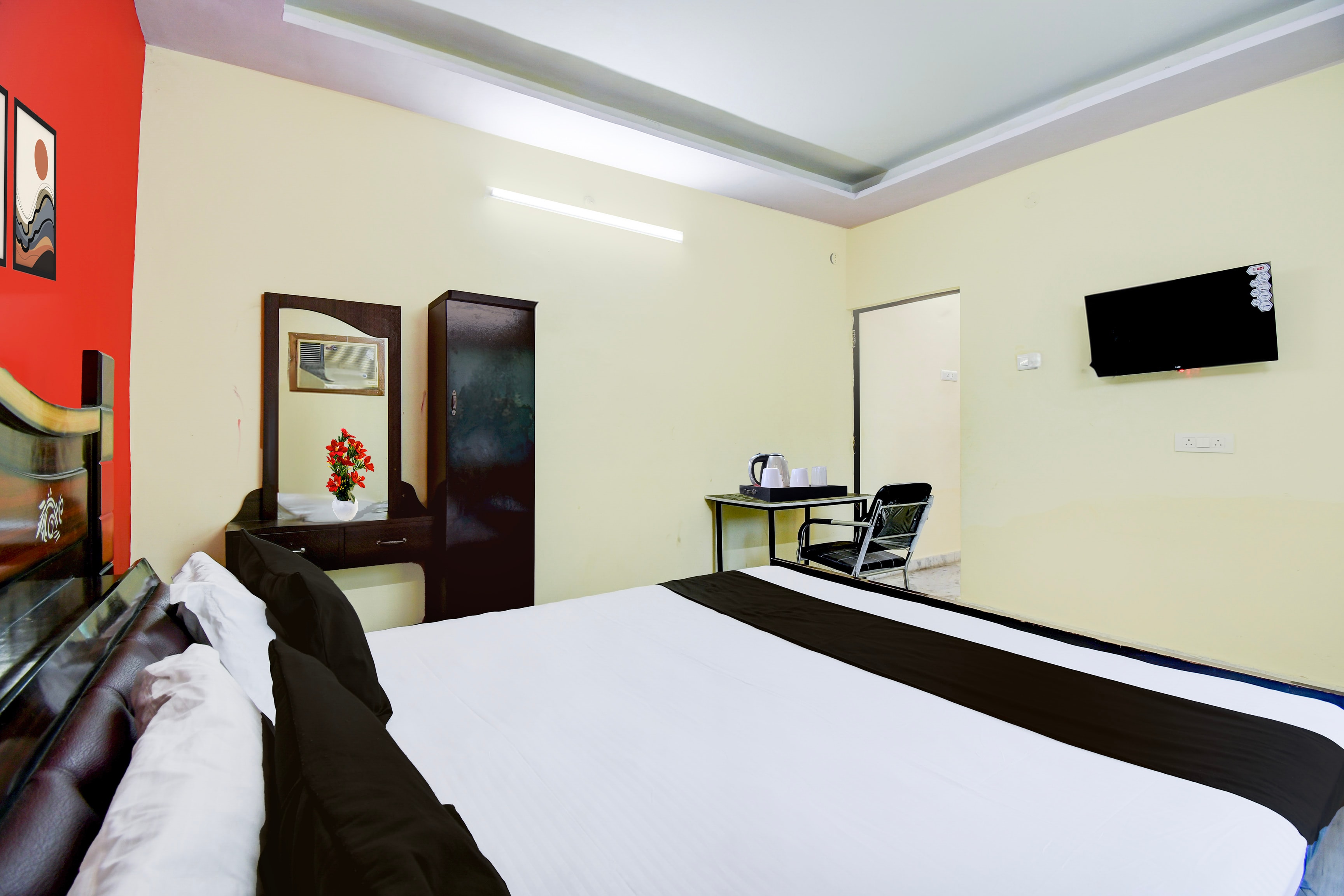 Hotel O DIET College Sasaram Formerly Maurya Banquet Hall - Tap to explore photos