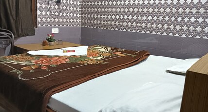 Hotel Vishal Palace & Restaurant Room Type - Basic Room (Non AC)