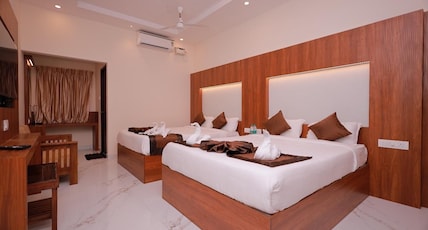 HOTEL SAHAYA ARASI Room Type - Premium Quad Room HOTEL SAHAYA ARASI Room Type - Premium Quad Room