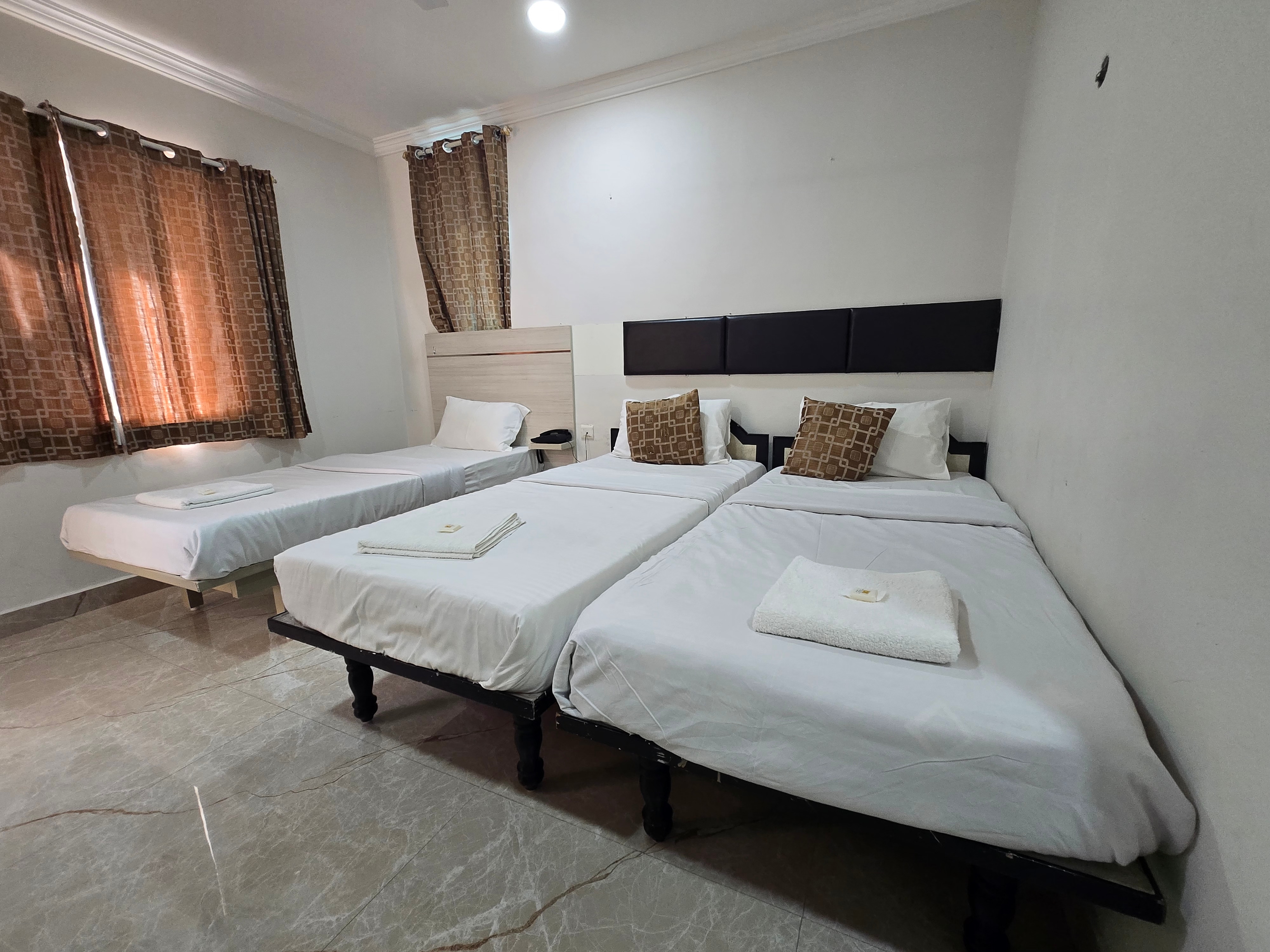 KODALI GUEST SUITES - Tap to explore photos