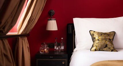 Loscar London Hotel Room Type - Superior Room King Bed