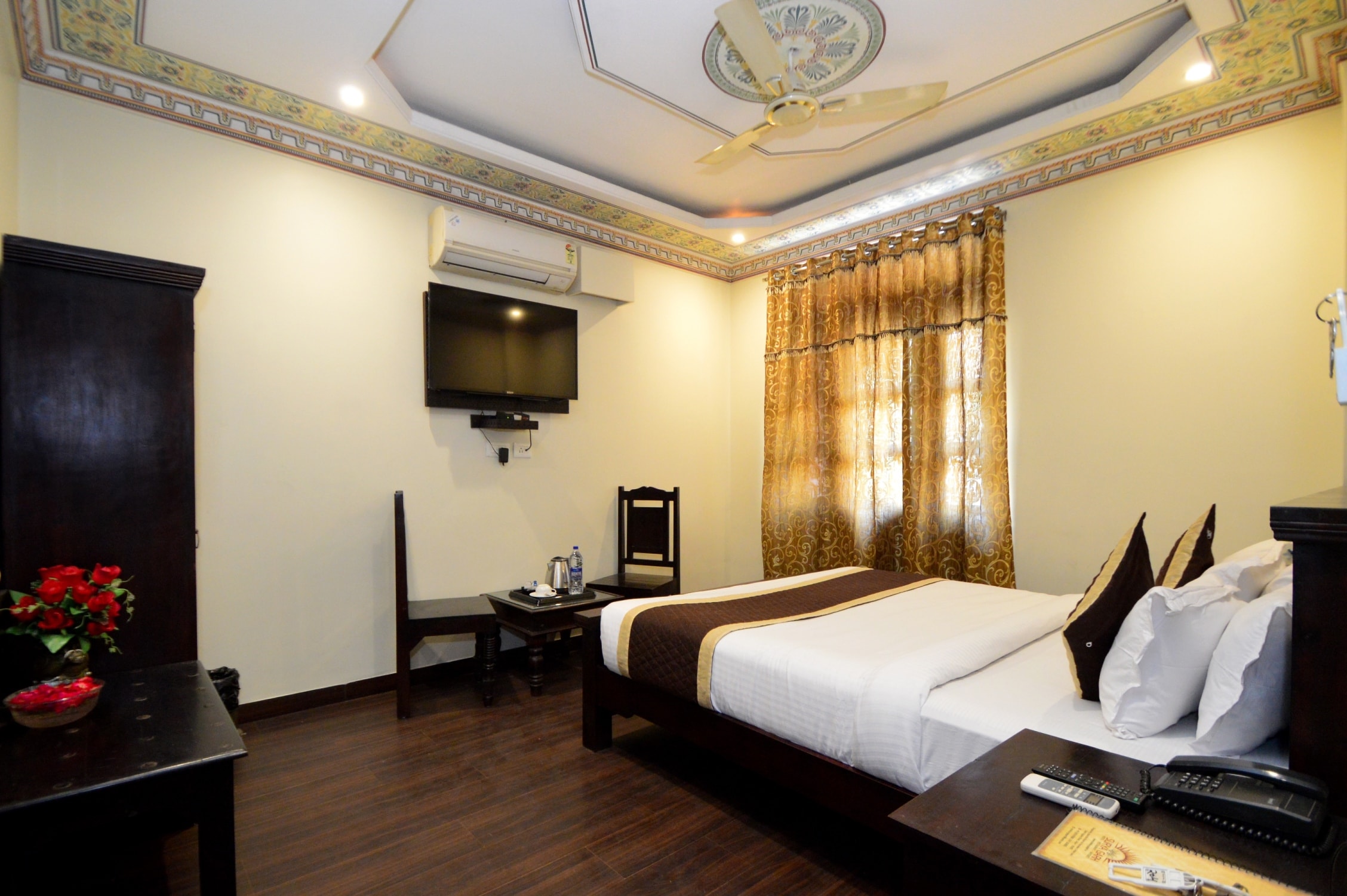 Hotel Surya Garh - Tap to explore photos