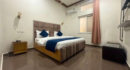 Motel On Mountain (50 Metre Walk From Maa Dhari Devi Temple Gate) Room Type - Standard Room