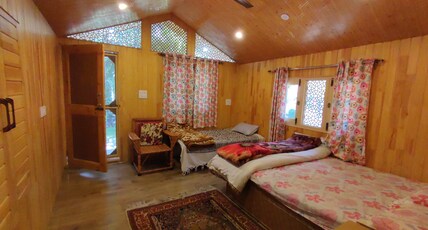 THE CLOVER INN Room Type - Bedroom HUT