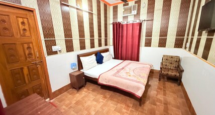 Shree Madhav Seva Sadan Ayodhya Room Type - Standard Room ( with AC)