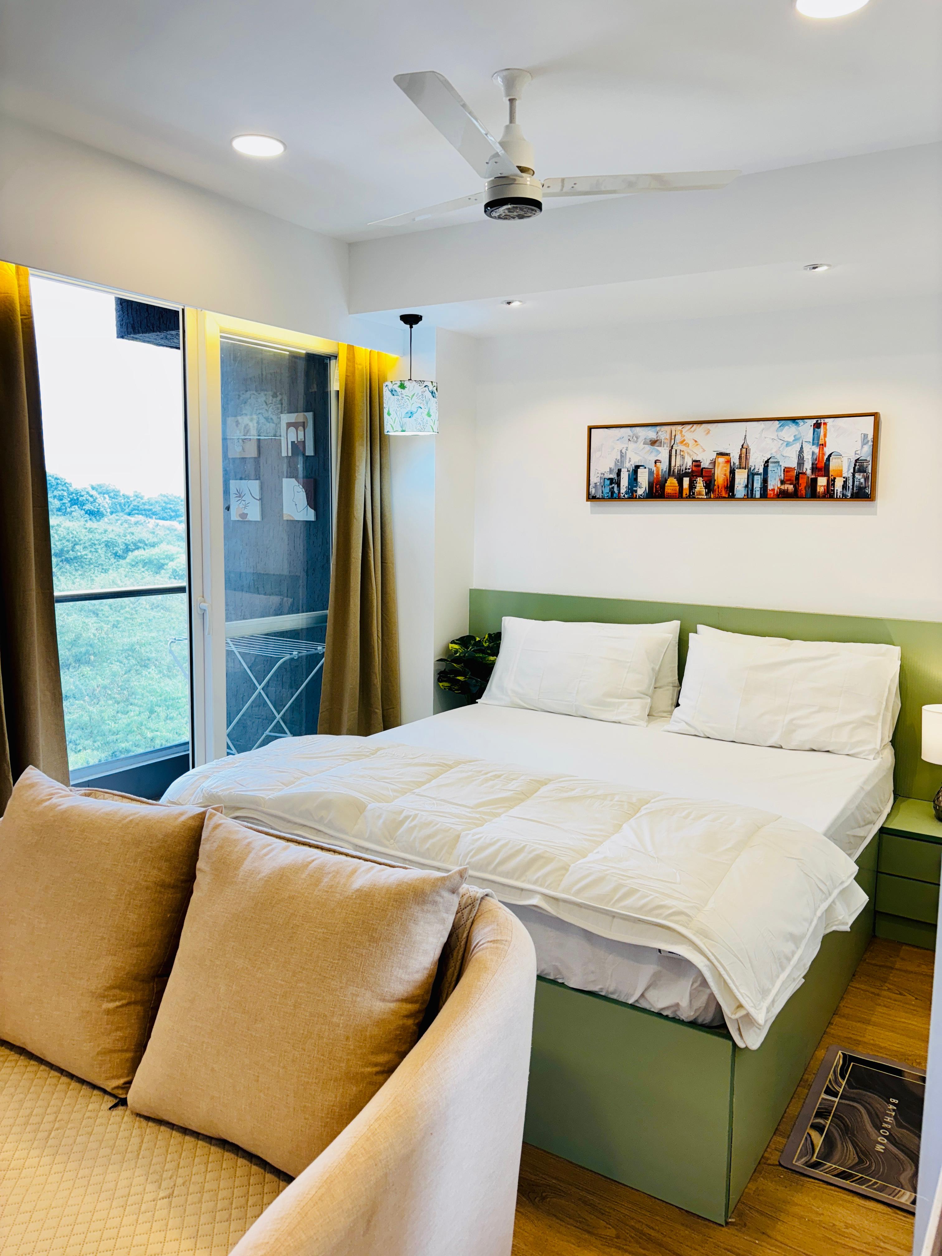 Viman Vista Airport Luxury Studio Safe Cozy - Tap to explore photos
