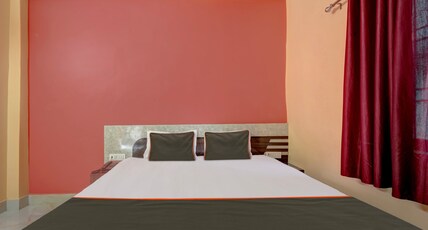 OYO 817482 Siddhi Vinayak Hotel & Banquets Room Type - Classic