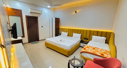 Sadhana Palace Room Type - Triple Bed Room