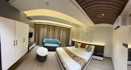 Hotel Vallabh Sky Room Type - Luxury Room With Jacuzzi