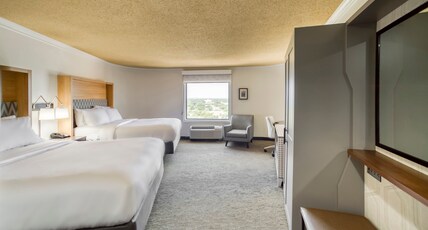 Holiday Inn MOBILE-DWTN/HIST. DISTRICT Room Type - 2 Queen Standard Comm Access Roll Shower
