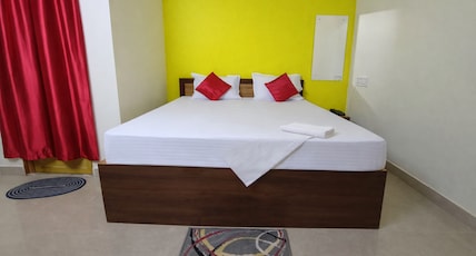 ASHOK NANDINI GUEST HOUSE Room Type - Deluxe Room Plus
