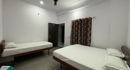 Hotel Raghunath Palace Room Type - Triple room(Non-AC)