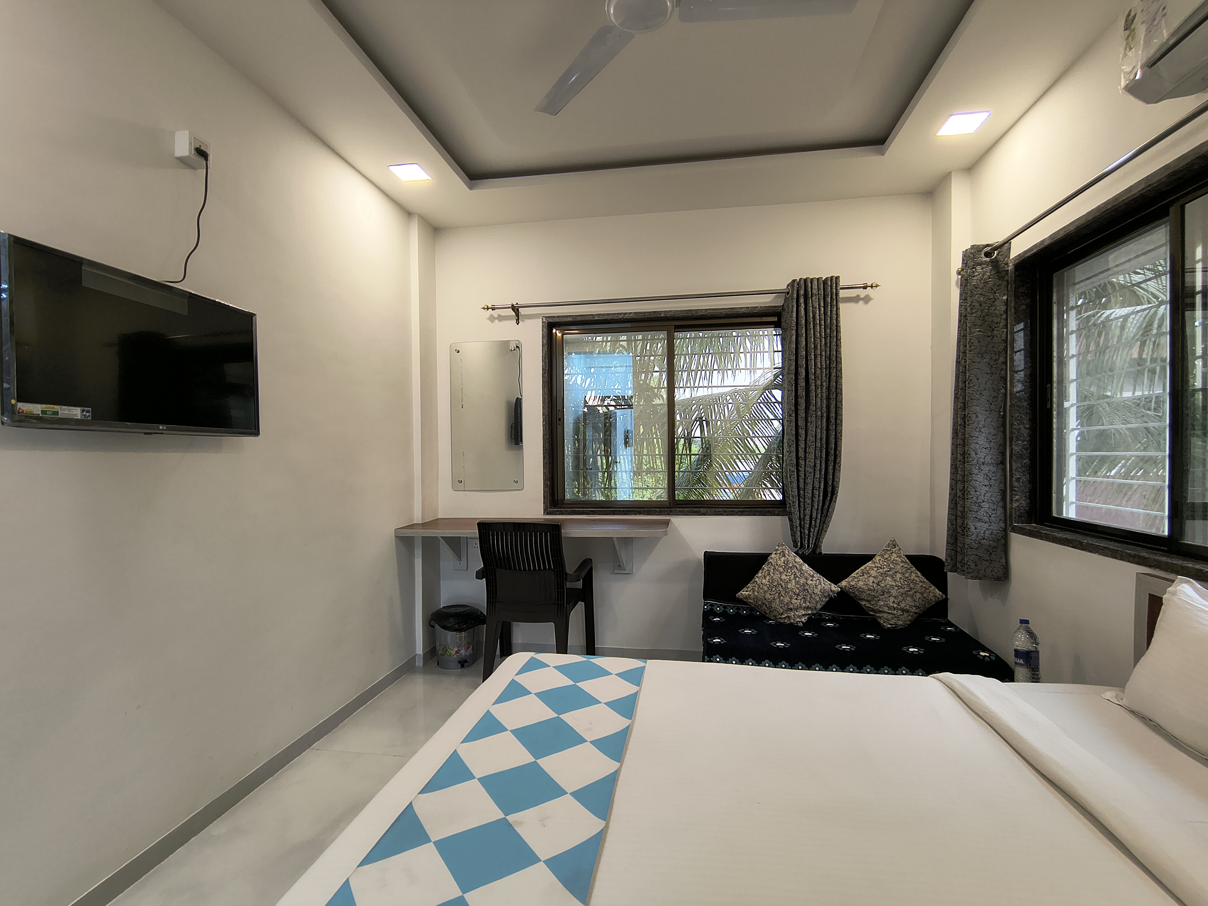 Stay Origin (Nesteasy Homestay's) - Tap to explore photos