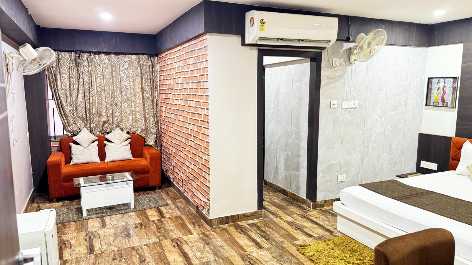 HOTEL GOLDEN TULIP JALPAIGURI - Tap to explore photos