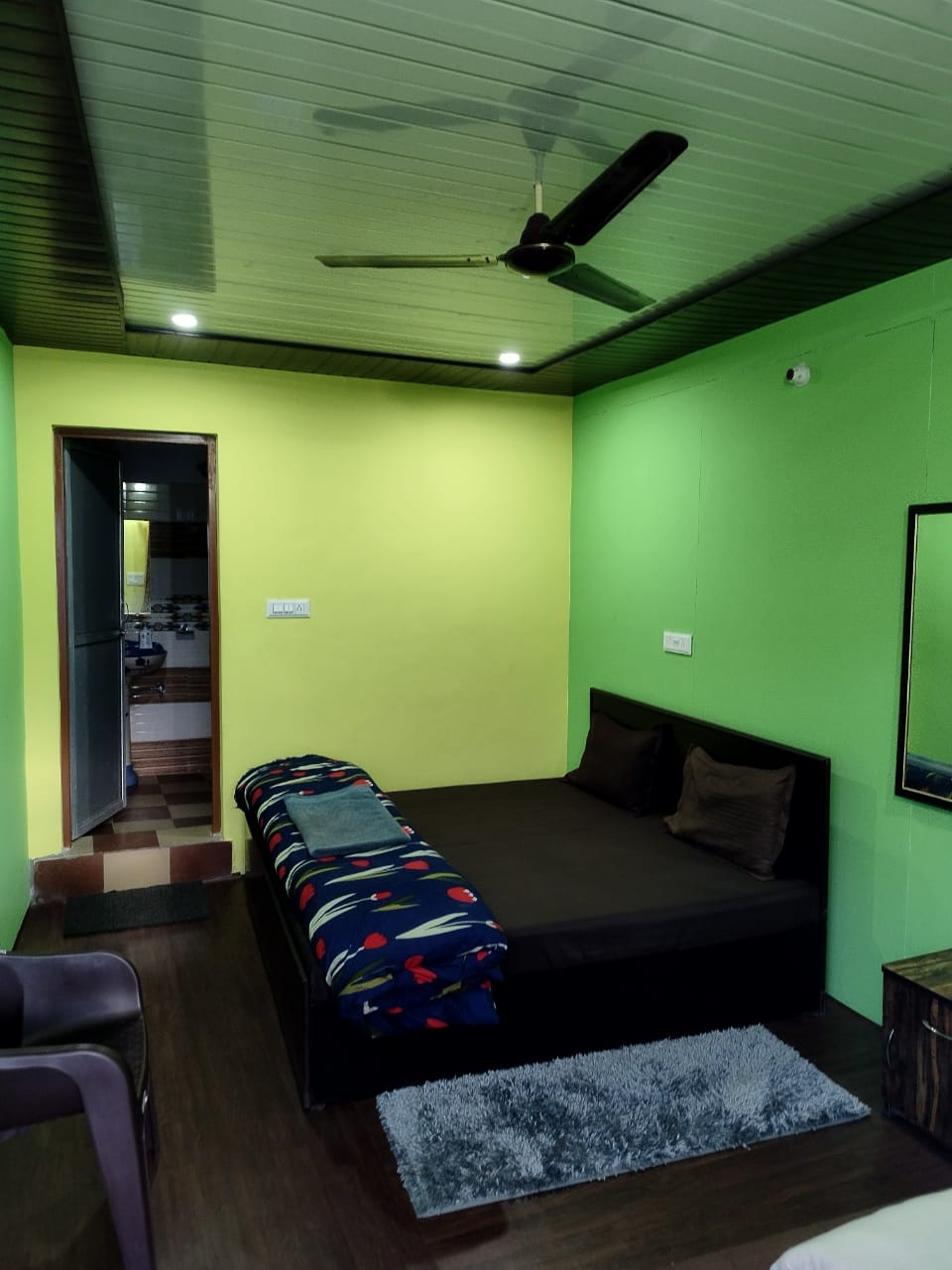 Sunshine Homestay - Tap to explore photos