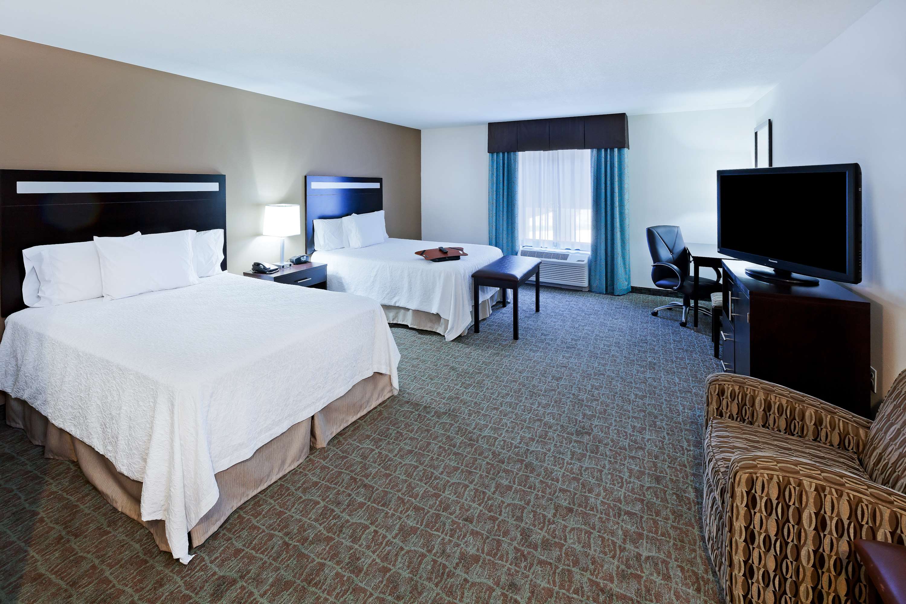 Hampton Inn & Suites Liberal, KS - Tap to explore photos