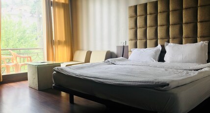 Hotel Holiday Inn Room Type - Super Deluxe Room With Balcony