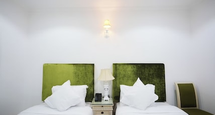 Crown Park Hotel Room Type - Standard Room - Twin Bed