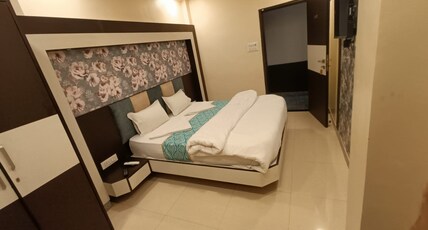 KS PAYING GUEST HOUSE Room Type - Premium Deluxe Room