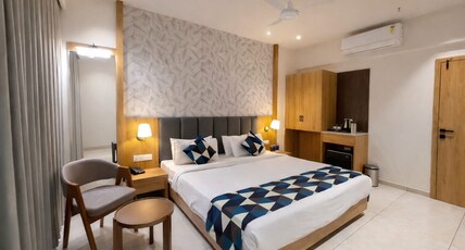Hotel Premji,Near Railway Station Dwarka Room Type - Deluxe Double