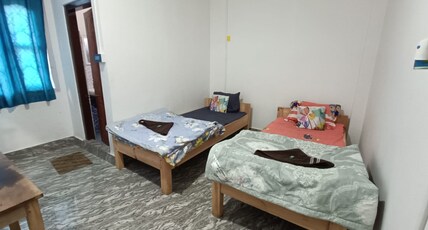 YANGTSO HOMESTAY DIRANG Room Type - Twin Bed Room