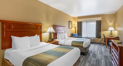 Best Western Plus University Park Inn & Suites Room Type - 2 Queen Beds, Non-Smoking, Microwave And Refrigerator, Full Breakfast