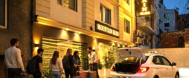 Hotel Mountain Bliss Near New Delhi & Connaught Place