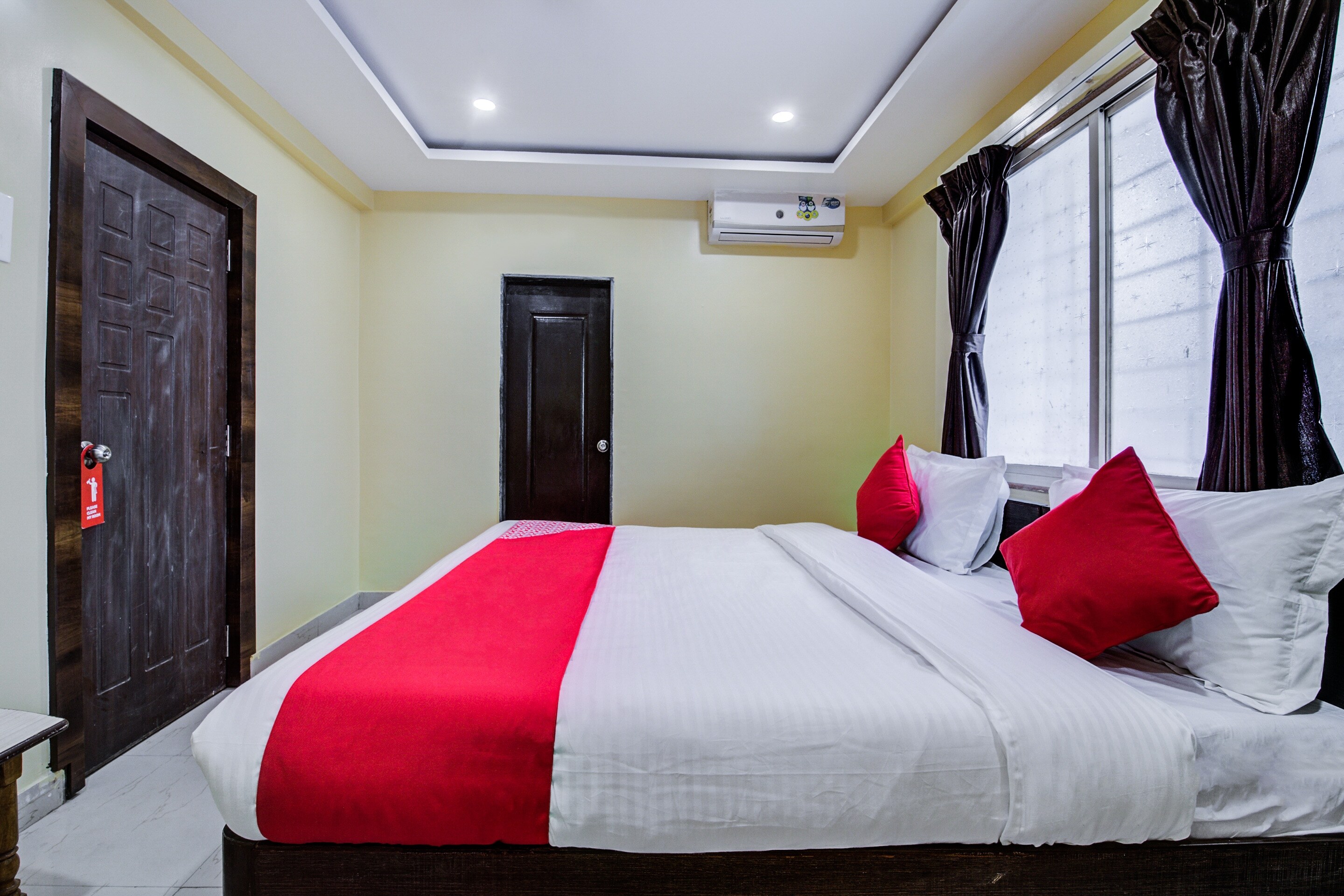 Hotel O Amrut Executive - Tap to explore photos