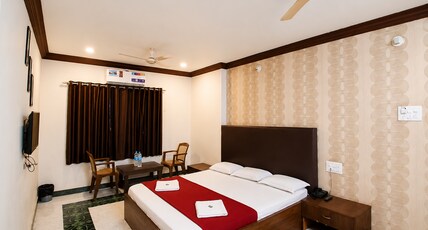 J J Lodging Room Type - Deluxe Ac Room