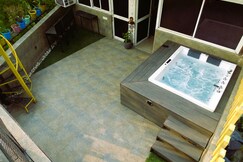 Rusty Roads(B) Studio Room on terrace with Jacuzzi