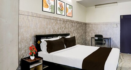 Hotel O Kukatpally S Palace Room Type - Classic