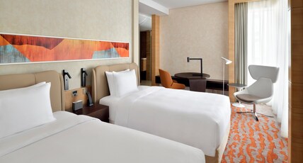 Crowne Plaza Dubai Marina Room Type - 2 Twin Standard