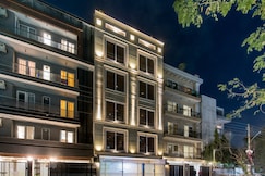 ROSASTAYS Gurugram Golf Course