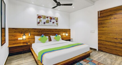 Treebo Prime Elight Room Type - Deluxe Family Room