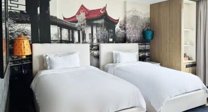 Hotel Indigo Shanghai on The Bund, an IHG hotel Room Type - 2 Twin Standard River View Hotel Indigo Shanghai on The Bund, an IHG hotel Room Type - 2 Twin Standard River View