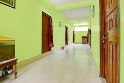 SPOT ON Hotel Swapno Nir
