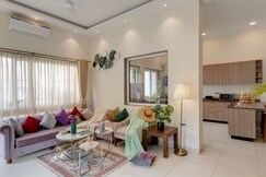 Rooms in a Luxurious Villa at Assagao by AquaVistaResidency