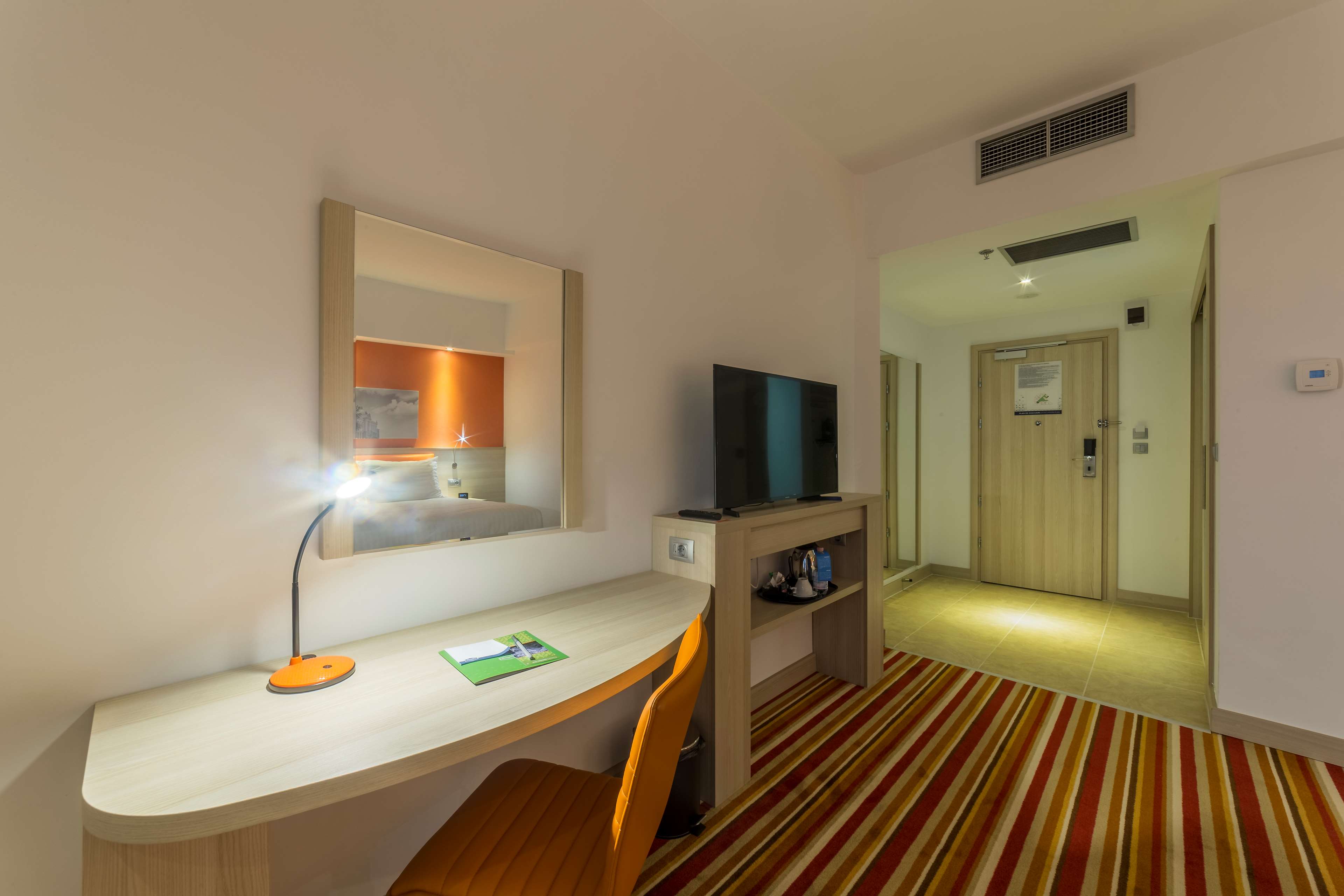 Hampton By Hilton Iasi - Tap to explore photos
