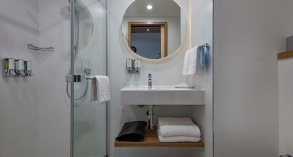 Hampton by Hilton Antalya Airport Room Type - KING ROOM