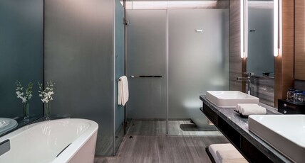 Hilton Jinan South Hotel & Residences Room Type - KING PREMIER ROOM