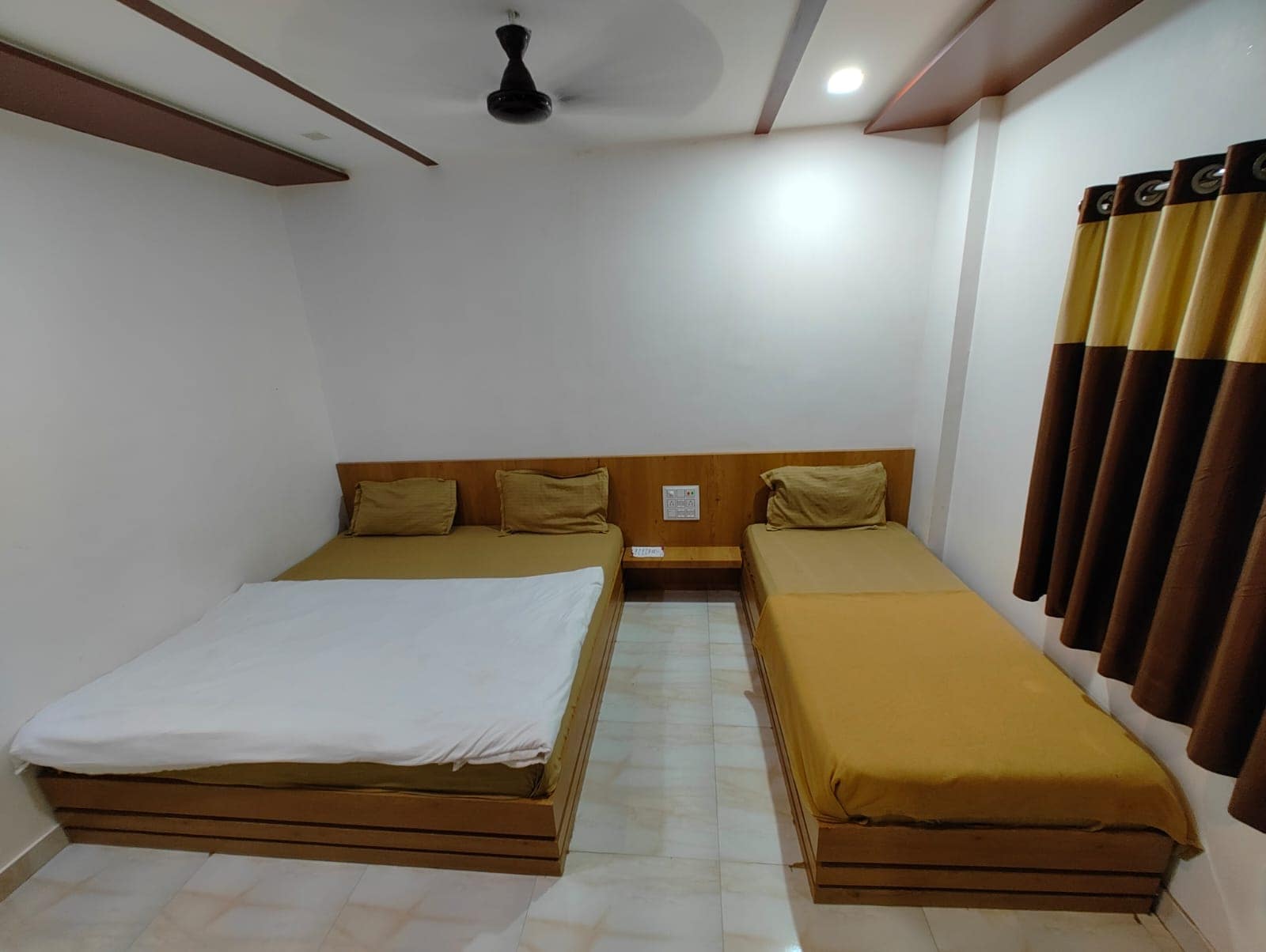 Hotel ShreeKanth - Tap to explore photos