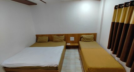 Hotel Shree Kanth Somnath Room Type - Triple Bed Ac Room
