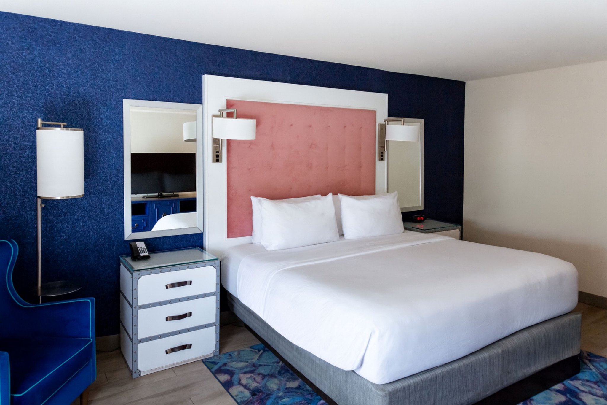 Hotel Indigo Mount Pleasant - Tap to explore photos