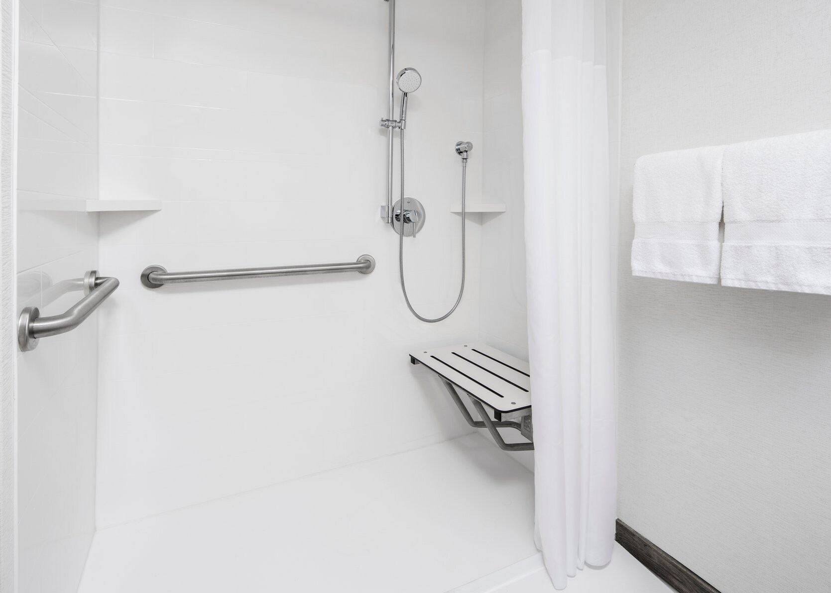 Hampton Inn Austin North @ I - 35 & Hwy 183 - Tap to explore photos