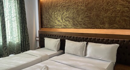 B SIX HOTEL Room Type - Deluxe Triple AC