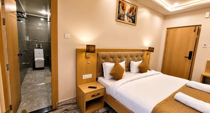Hotel Kashi Crown Room Type - Standard Room