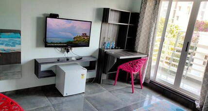 Shrivardhan Stay Homes Room Type - Deluxe AC Room 202